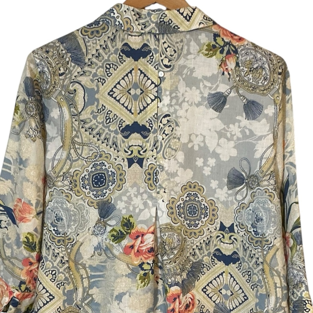 Chico's 100% linen Blue,‎ Coral , Cream Paisley Floral Button-Down Shirt size 12 - Picture 7 of 10